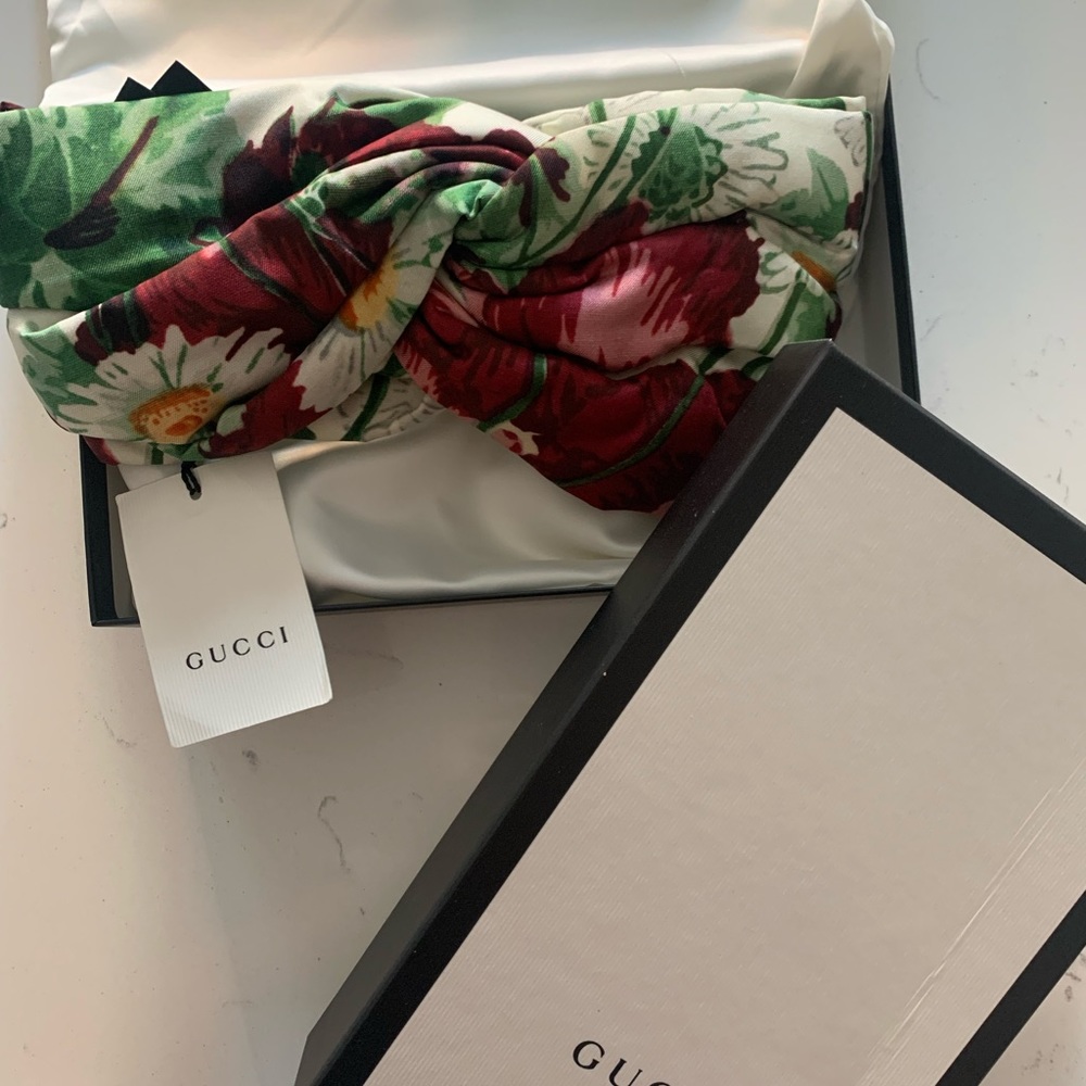 Gucci NWT silk headband